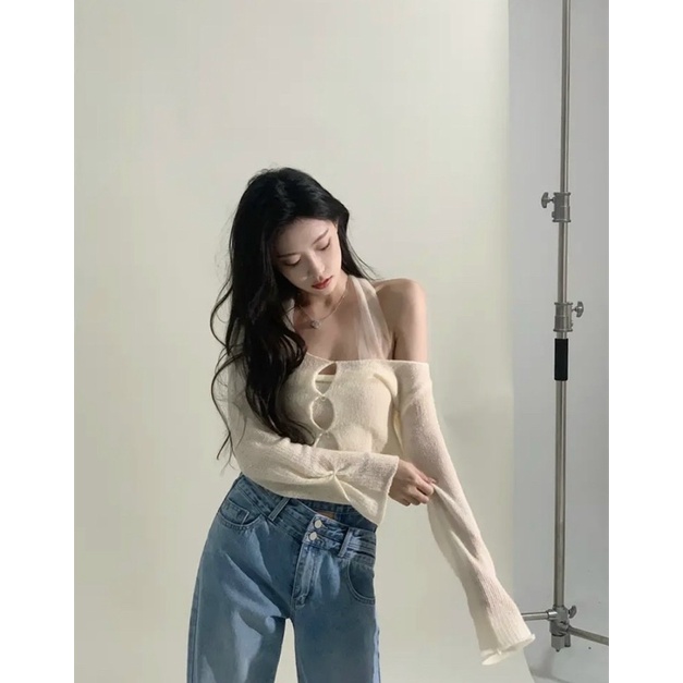 Set áo len hai chi tiết , gồm áo len yếm tơ mix cùng cadigan len mỏng