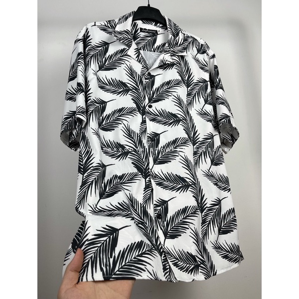 Áo sơ mi cộc tay unisex form rộng họa tiết TRẮNG LÁ ĐEN cho nam nữ | DUYHI