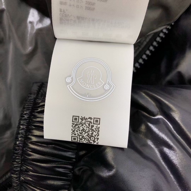 áo lông vũ Moncler ( hàng auth tuồn có chip check )