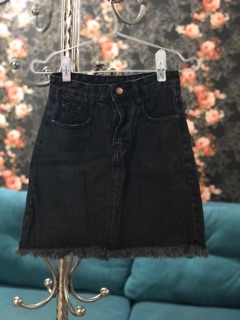 VÁY JEANS ĐEN 100k