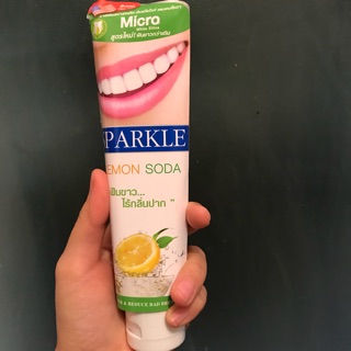 Kem đánh răng siêu trắng Sparkle Thailand
