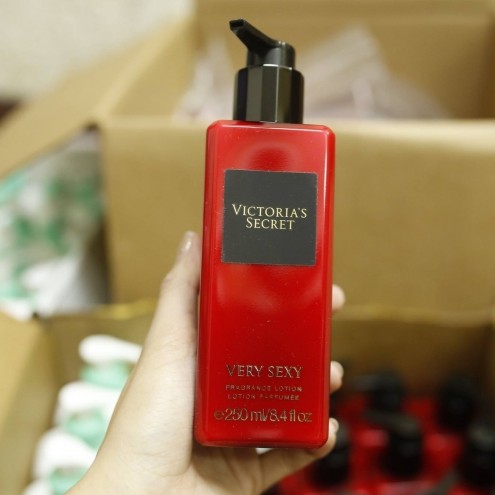 Dưỡng thể Body Lotion Victoria Secret Very Sexy 250 ml của Mỹ