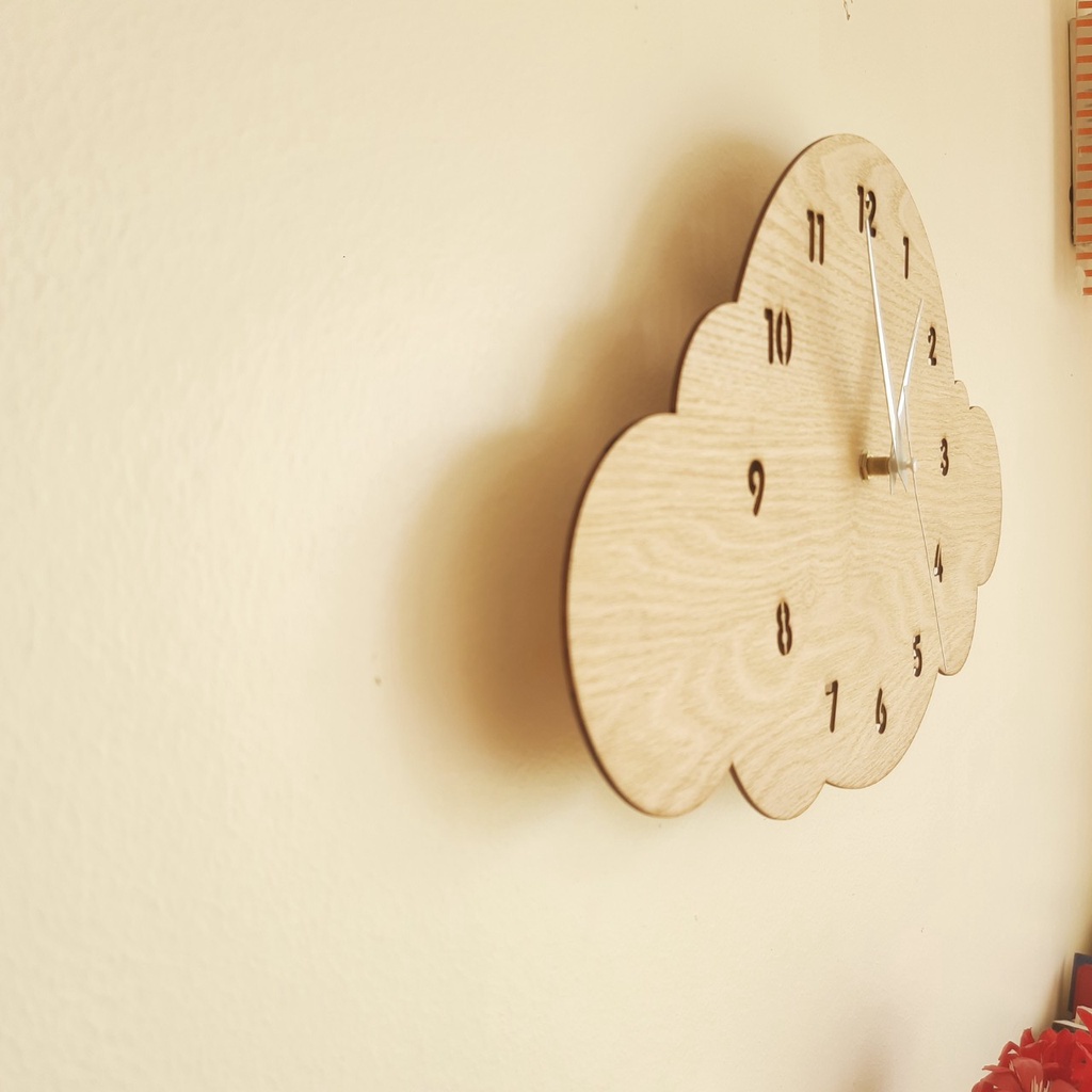 Đồng hồ treo tường trang trí đẹp hình đám mây UMASO