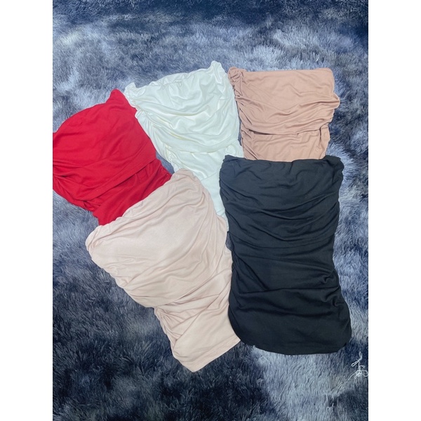 Áo trễ vai rúm xinh xắn