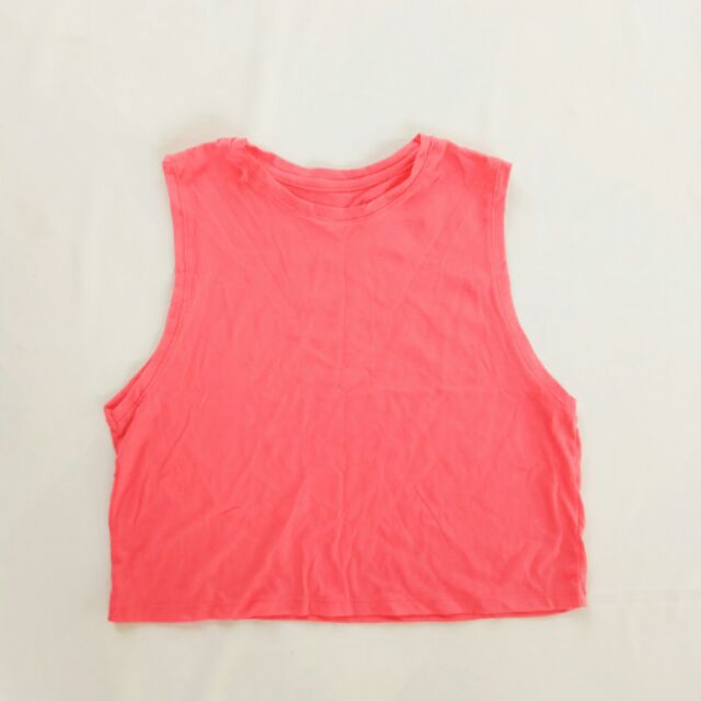 Áo croptop khoét nách
