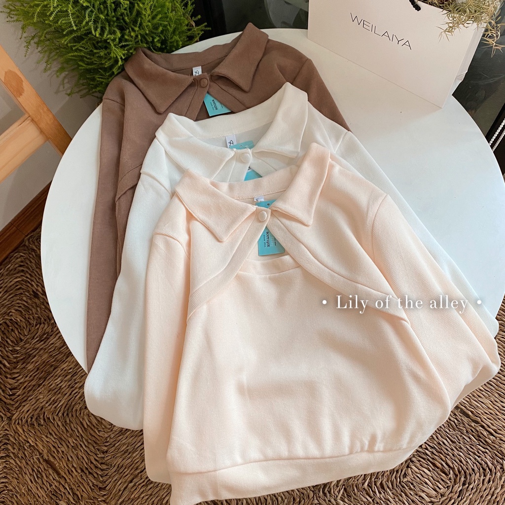 Áo croptop cổ bẻ hở ngực cá tính