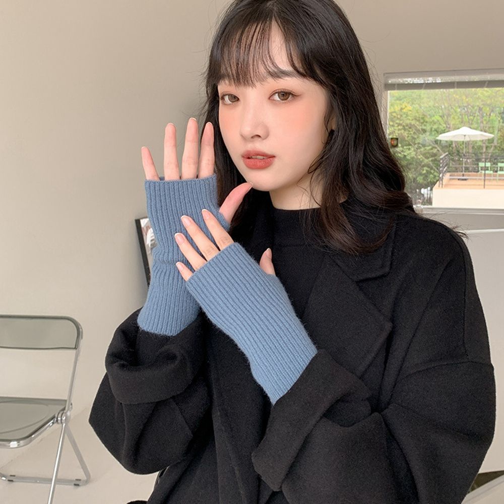 Găng tay nhung hở ngón mềm mại co giãn thoáng khí màu trơn thời trang cho nữ