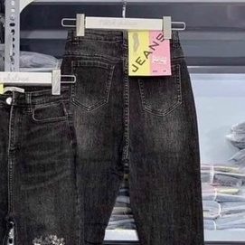 Quần jeans nữ rách lưng cao màu đen 1 nút vải denim co dãn cao ôm dáng , quần cạp cao T-Fashion Shop QN