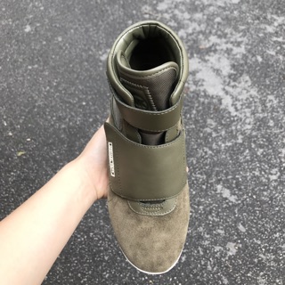 Michael Kor sneaker cao cổ