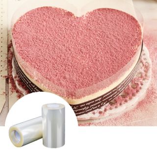 Cuộn mica bọc thành bánh mousse
