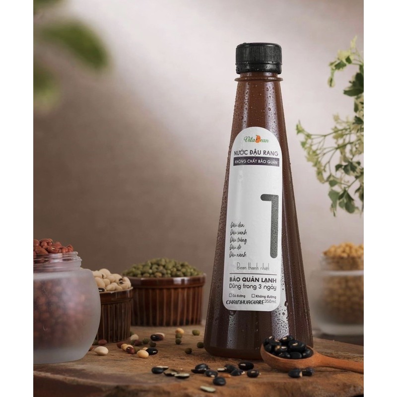 Chai nhựa tam giác nắp đen 330ml (10 chai)