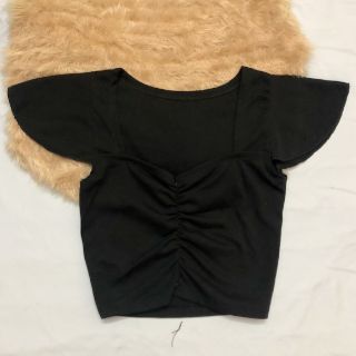 Áo croptop nhúng thun giữa ngực