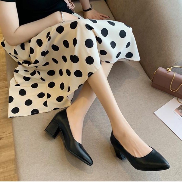 Giày cao gót nữ 5P mã BBC2 phong cách công sở trẻ trung mũi nhọn gót vuông có 2 màu đen và kem
