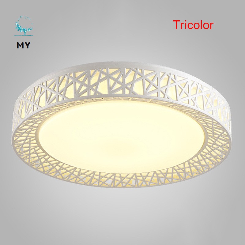 Đèn trần bóng LED chiếu ánh sáng trang trí phòng ngủ