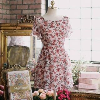 Đầm váy thiết kế Hàn quốc made in Korea