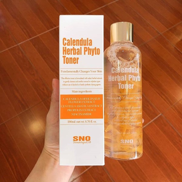 Nước Hoa Cúc Chứa Cánh Hoa Tươi SNO Calendula Herbal Phyto Toner