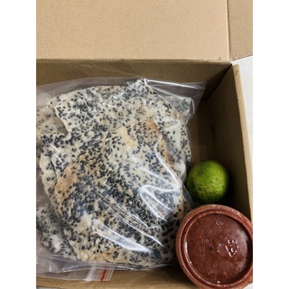 Bánh tráng mè nướng chấm mắm ruốc