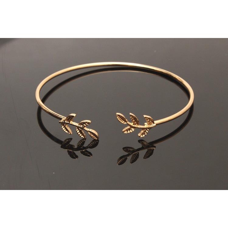  Vòng tay nữ hở hình chiếc lá