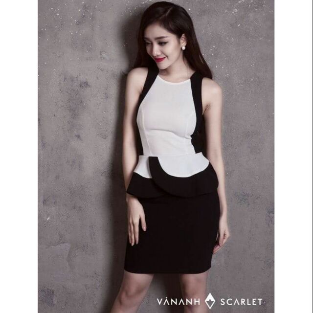 Đầm peplum phối màu trắng đen