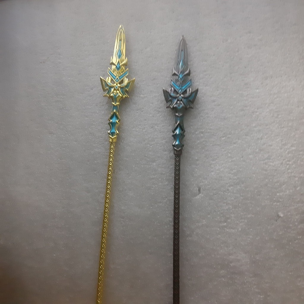 Mô hình Lam Ngân Bá Vương Thương của Đường Tam trong Đấu La Đại Lục 30cm.