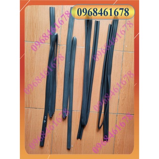 Gioăng lên xuống kính Innova (Gioăng trượt kính, gioăng dẫn kính, gioăng kính cửa) (Giá 1 chiếc)
