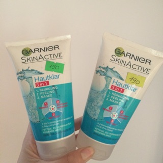 Sữa rửa mặt Garnier Hautklar 3 trong 1