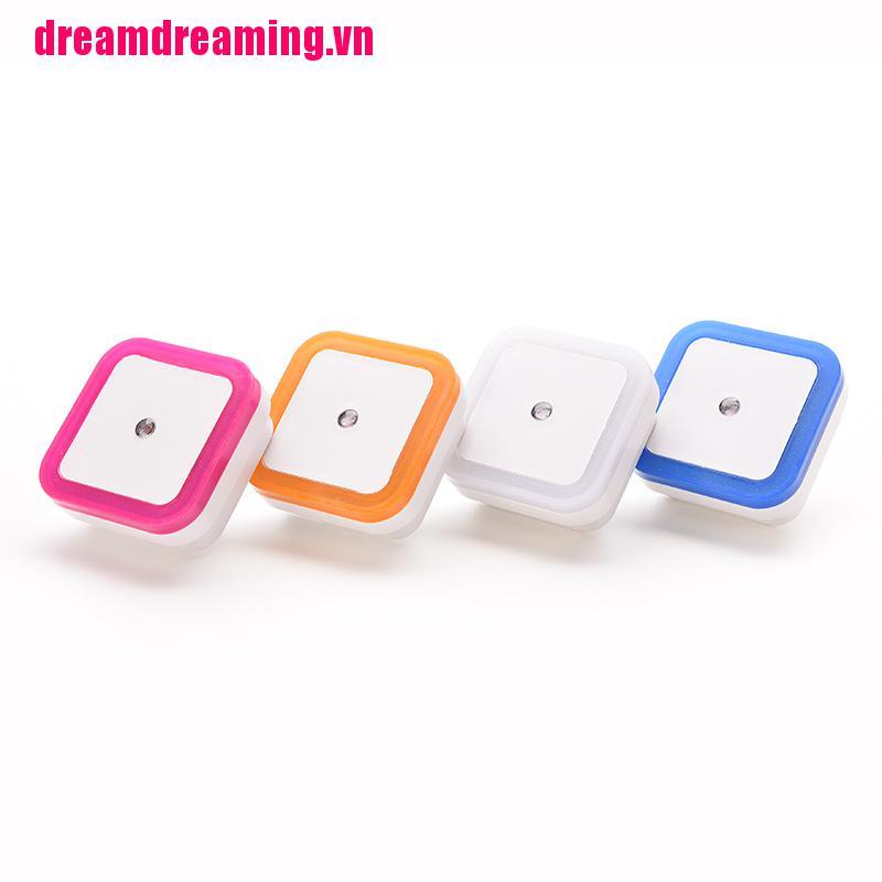 Đèn Led Cảm Biến Tự Động Phích Cắm Us