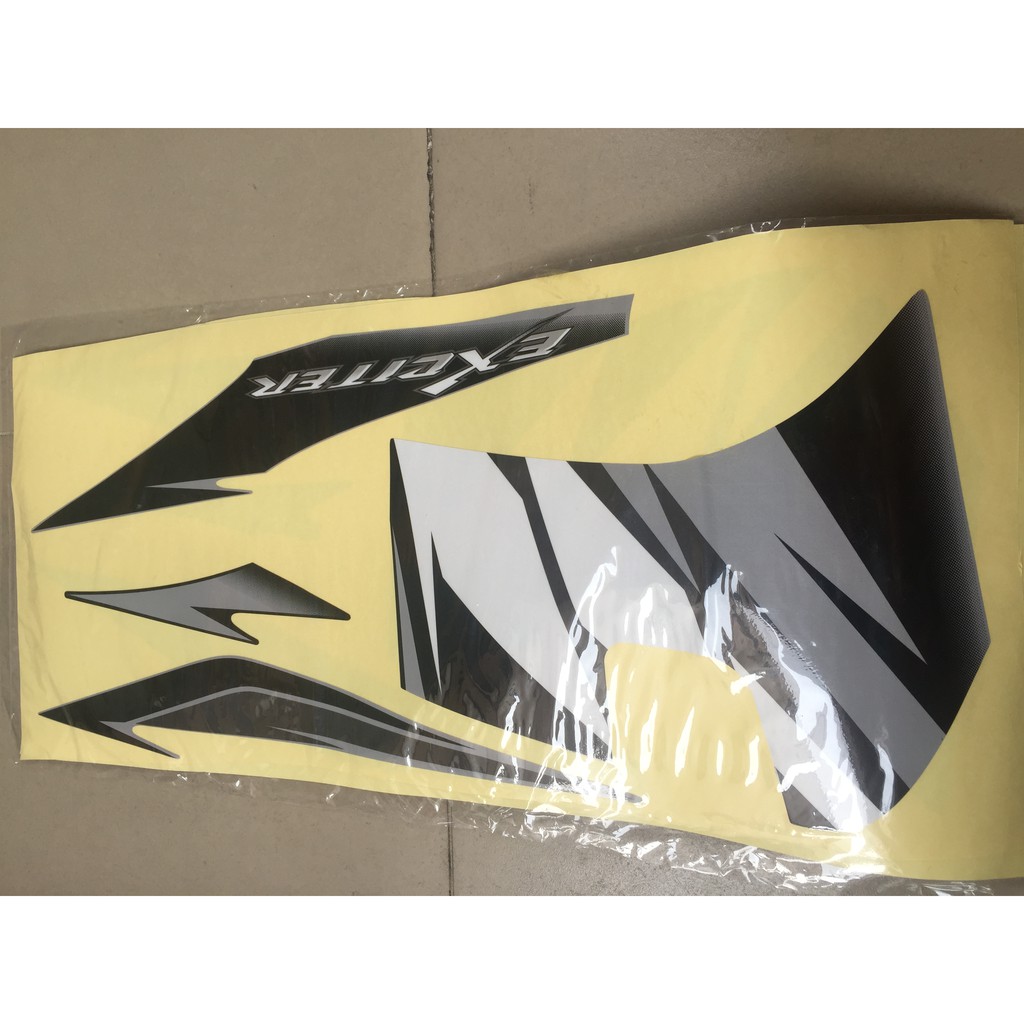 Tem in UV cao cấp. Exciter 135 đời đầu 2006-2009 đen bạc. Decal tem xe ép nhiệt kích thước chuẩn. Chất lượng