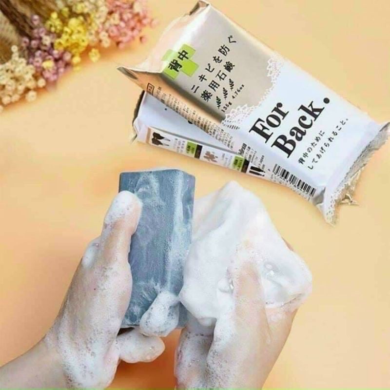 Xà phòng tắm hỗ trợ giảm mụn lưng