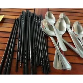 Đũa nhựa phíp đen (vỉ 10 đôi )