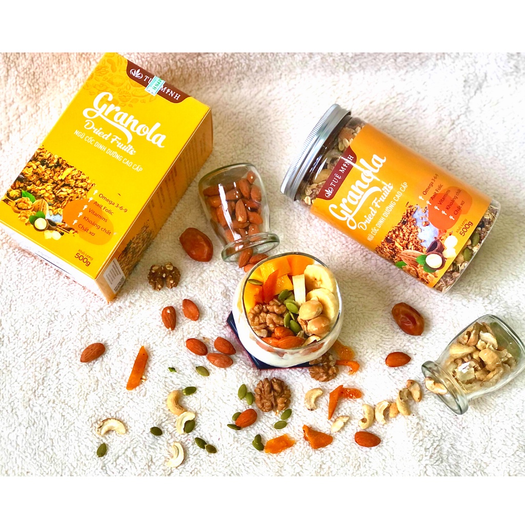 Granola ăn kiêng Tuệ Minh cao cấp mix 12 loại hạt, Ngũ cốc giảm cân thêm Macca, Óc chó, Nho, Dâu tây