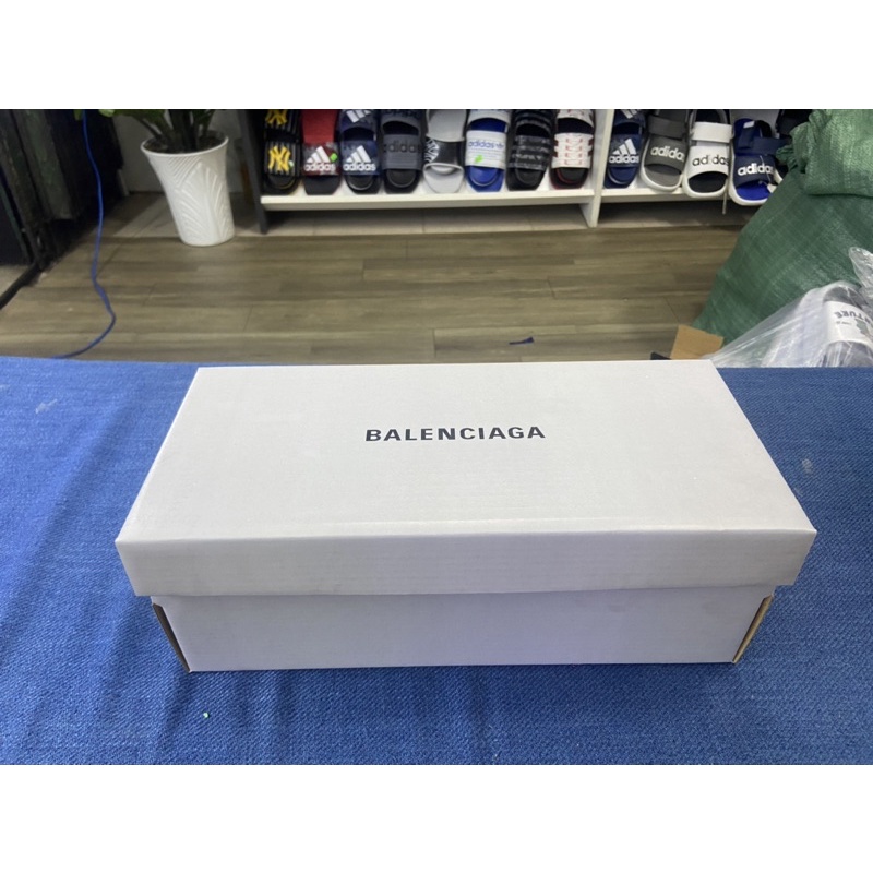 Hộp Balenciaga siêu cấp siêu xinh