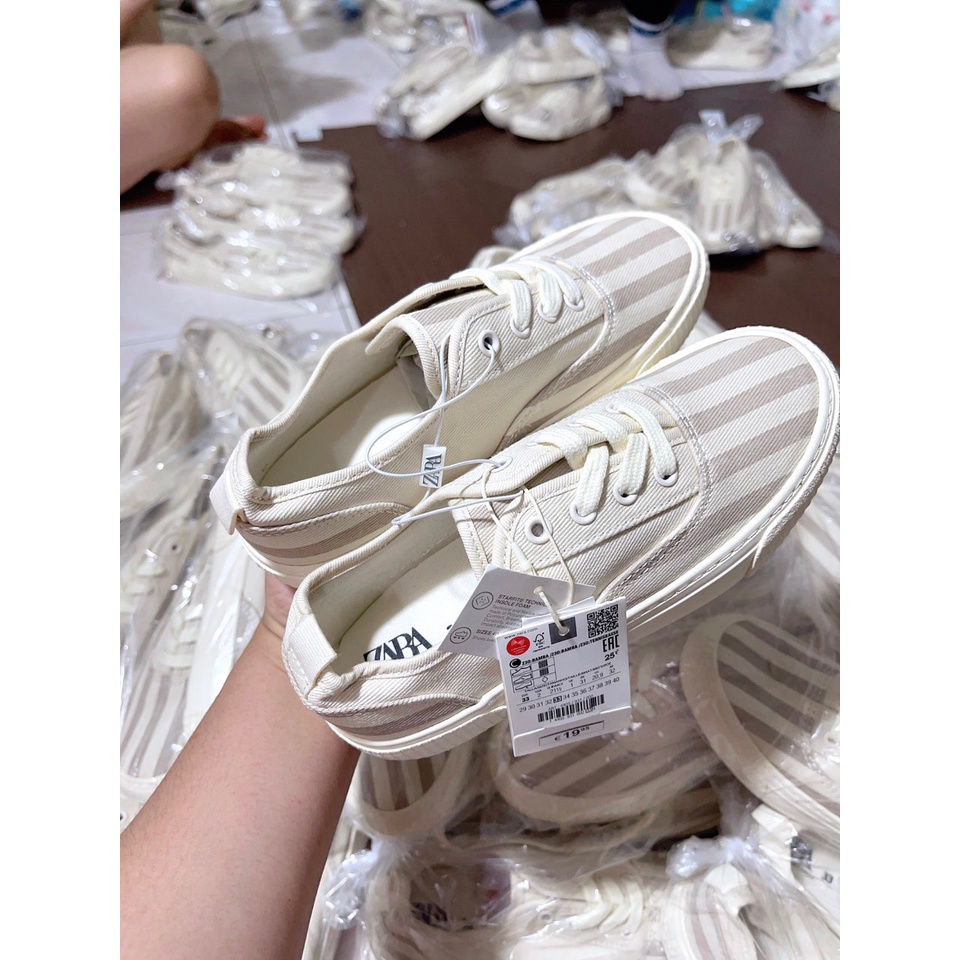 Giày buộc dây màu Kem sọc xám