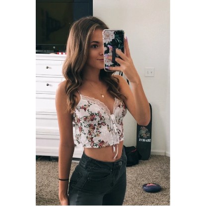 Áo Croptop cotton lụa "họa tiết thêu ren đen xẻ áo"