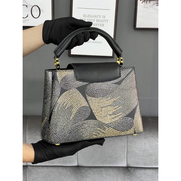 Túi công sở LV Capucines 2 Ngăn Da Bò full box