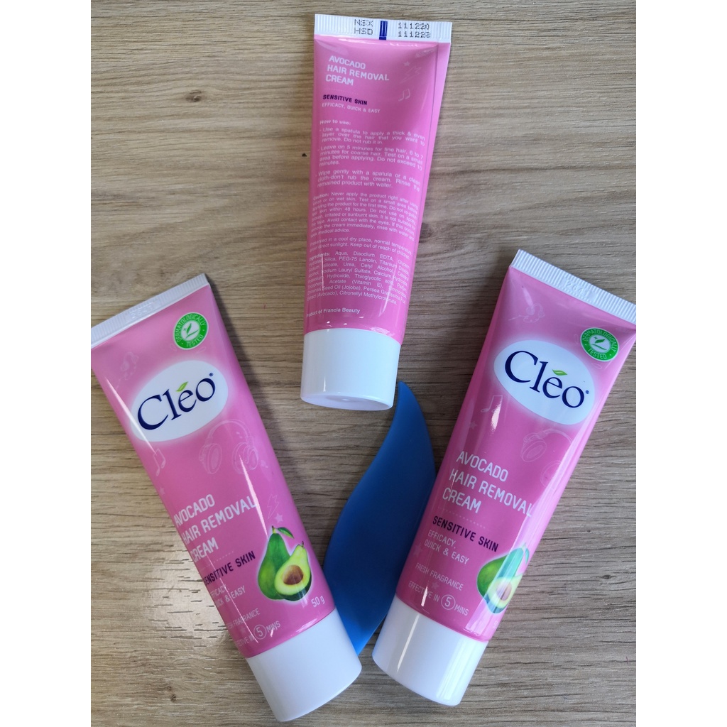 Cleo Kem Tẩy lông Sensitive Skin 50g (cho da nhạy cảm ) - chai màu hồng - có que gạt tiện lợi