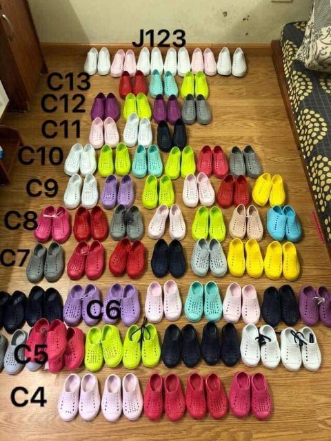 Giày native nhựa mềm | BigBuy360 - bigbuy360.vn