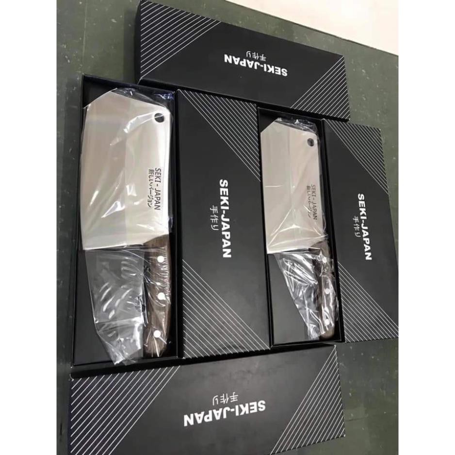 Bộ dao kéo 4 món Seki NHật Bản FREESHIP  Bộ dao kéo 4 món Seki Nhật nội địa gồm: dao chặt ,gọt, thái,kéo cắt gà