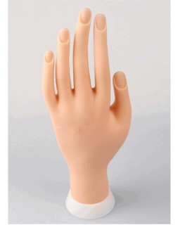Bàn tay giả học nail