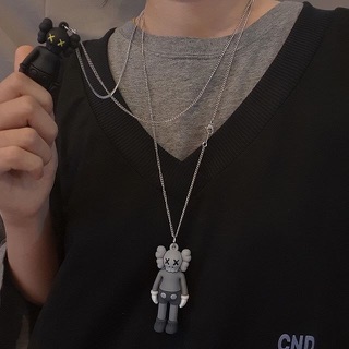 Dây cổ Kaws.