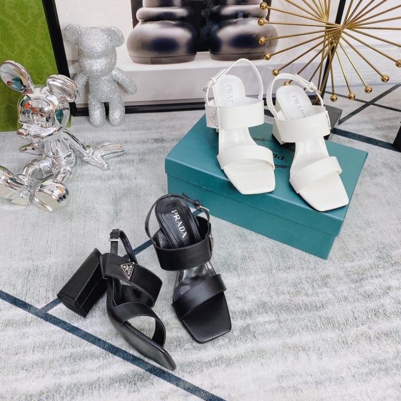 Sandal Prada Gót Trụ 2 Màu Trắng Đen Full Size 35-39