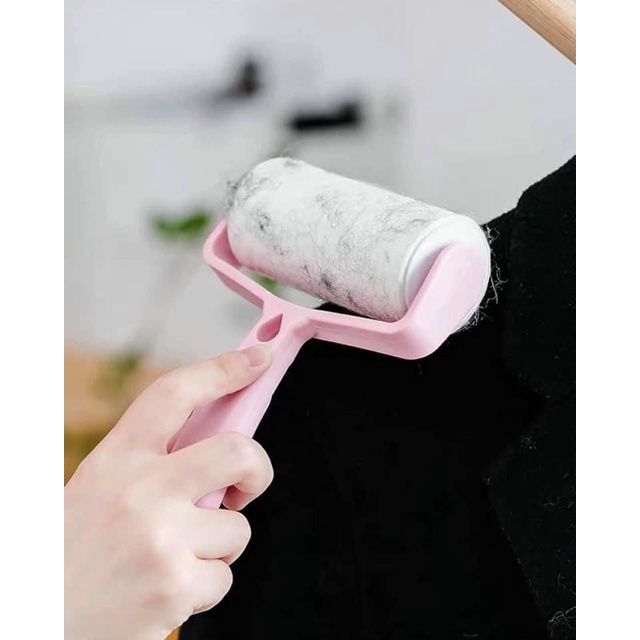 Cây Lăn Bụi Quần Áo Hồng Kèm 2 Lõi Giấy Thay Thế