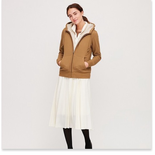 Áo khoác nỉ lót lông cừu nữ của Uniqlo sakura