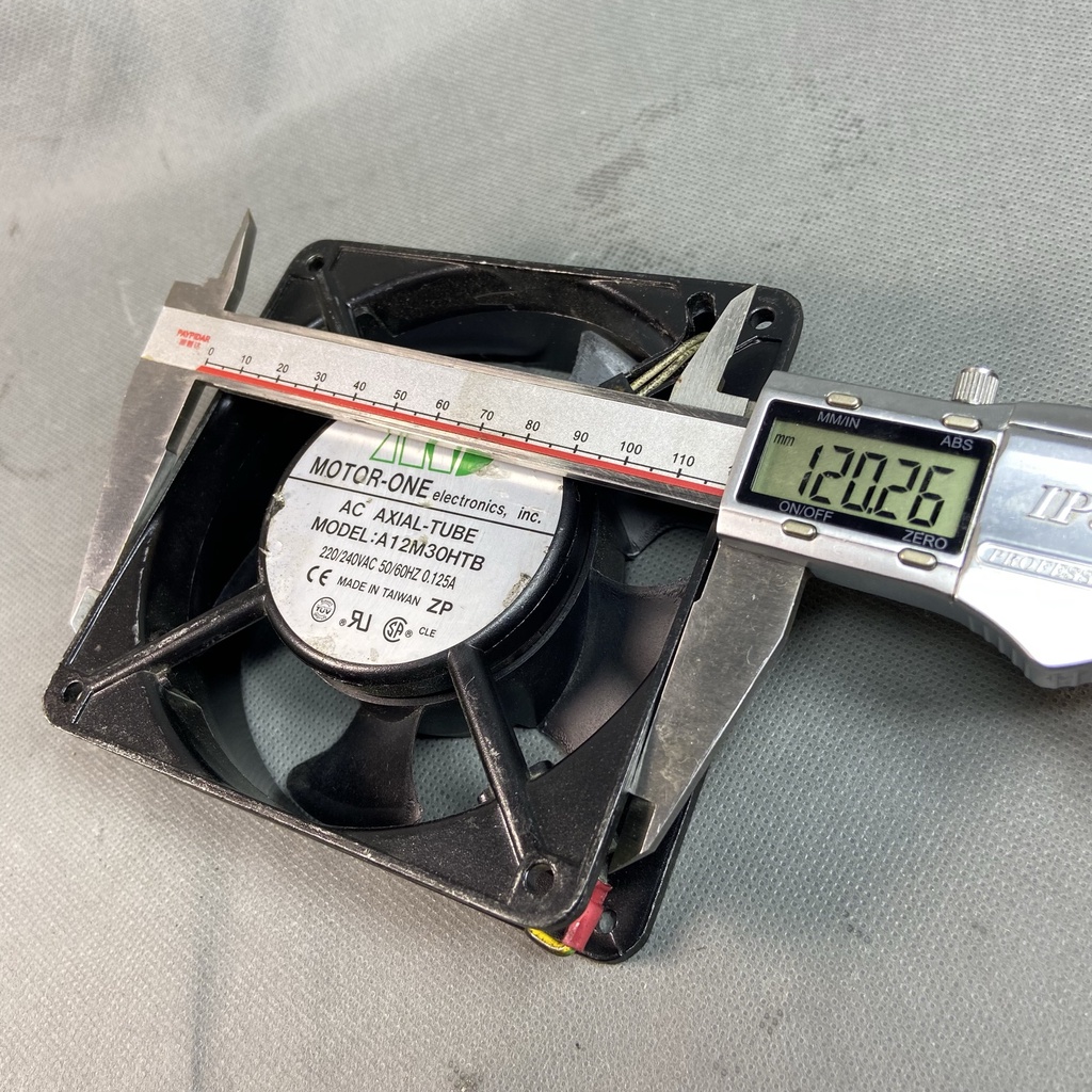 QUẠT 12 cm MOTO-ONE 220v 0.125A 24W . khung kim loại. GIÓ ÊM VÀ TỐT. A12M30HTB