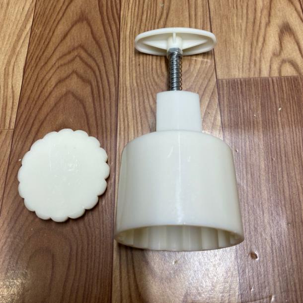 Khuôn trung thu lò xo 1-3 mặt trơn các size 100-125-150-200g