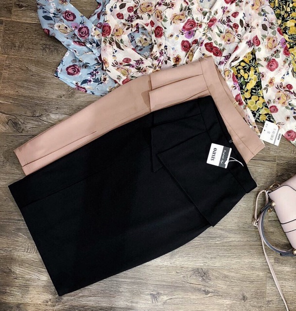 CHÂN VÁY XẺ TRƯỚC TÀ XẾP LY ( có video quay) | BigBuy360 - bigbuy360.vn