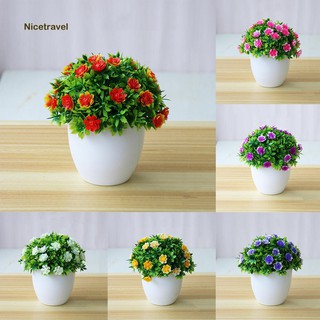 Chậu hoa nhân tạo trang trí không gian sống động
