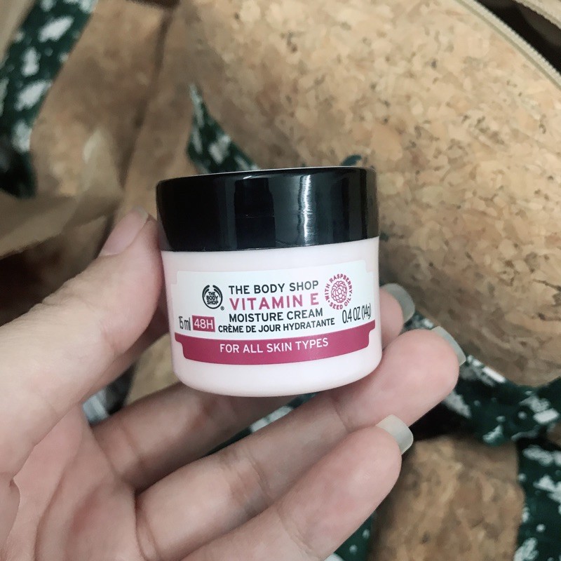 [Date 2023] KEM DƯỠNG ẨM VITAMIN E THE BODY SHOP