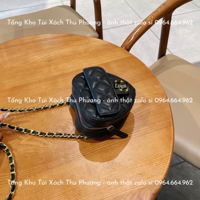 Túi đeo chéo hình tim đính logo vàng nổi size 15 siêu xinh (cam kết chuẩn ảnh)