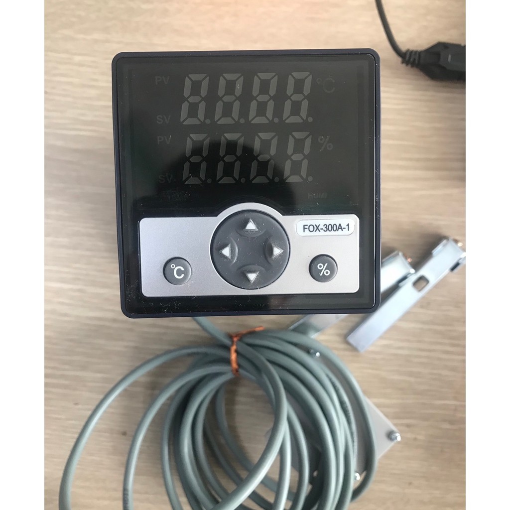 [FOX] Bộ điều khiển nhiệt độ và độ ẩm FOX300A-1 2 relay nhiệt độ, độ ẩm và kèm theo SENSOR